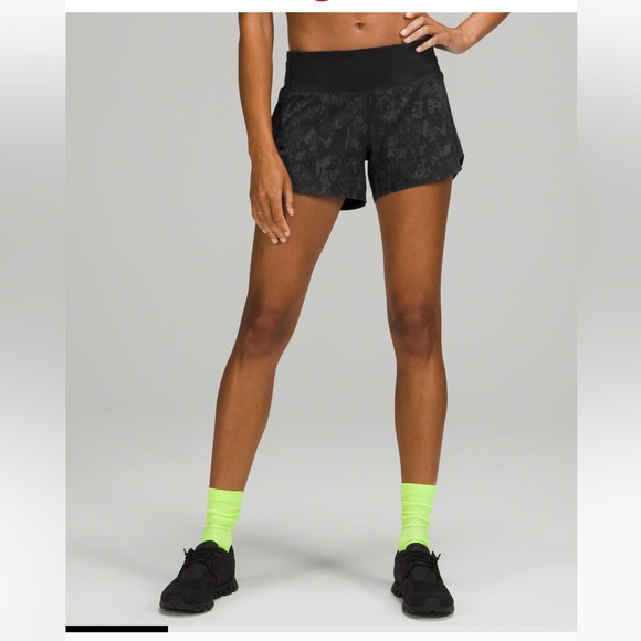 NWT Lululemon Speed Up Mid-Rise Lined Short 4” - Picture 1 of 6